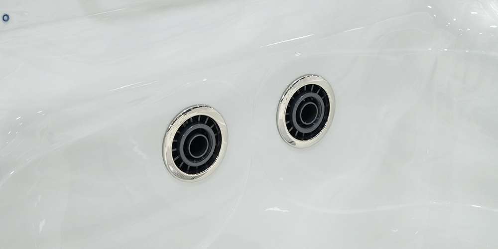 Dual flow swim spa jets.